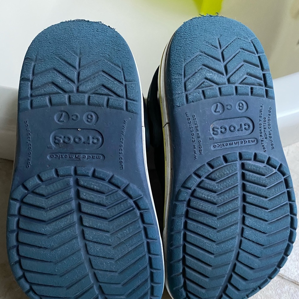 Crocs - Picture 4 of 5